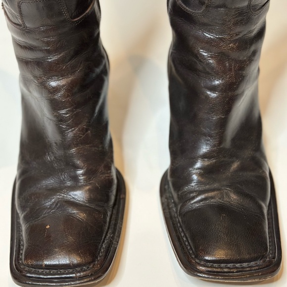 Chic Brown Leather Knee-High Boots - Picture 6 of 14